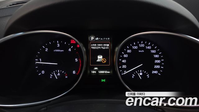 Hyundai Santafe 2018 — photo 11