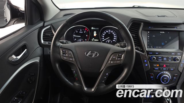 Hyundai Santafe 2018 — photo 18