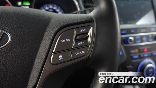 Hyundai Santafe 2018 — photo 22