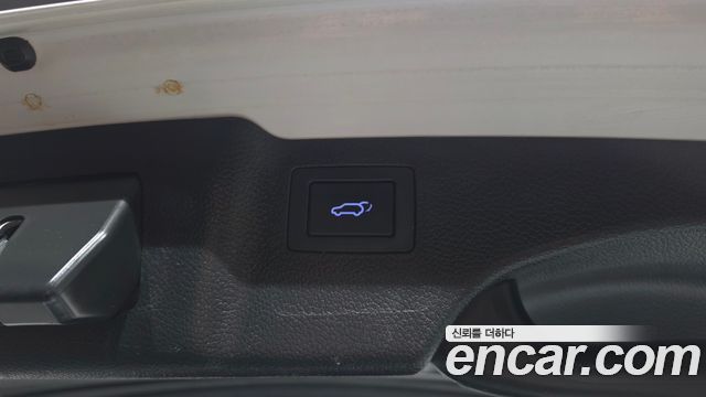 Hyundai Santafe 2018 — photo 23