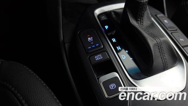 Hyundai Santafe 2018 — photo 25