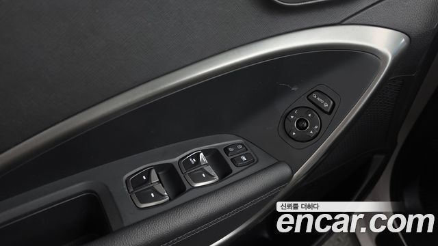 Hyundai Santafe 2018 — photo 29