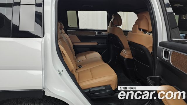 Hyundai Santafe 2025 — photo 17