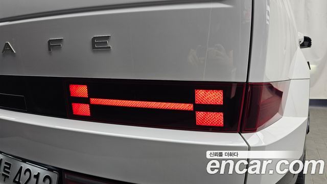 Hyundai Santafe 2025 — photo 9