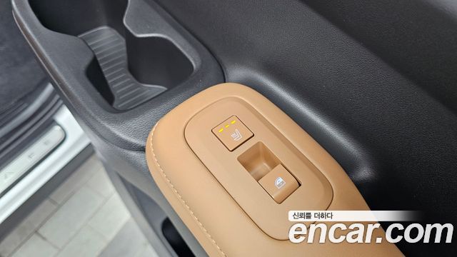 Hyundai Santafe 2025 — photo 30