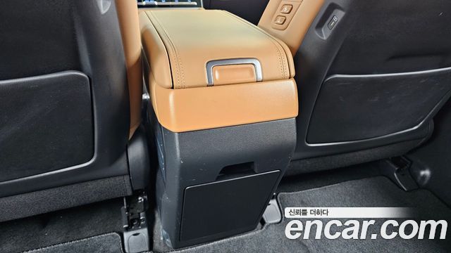 Hyundai Santafe 2025 — photo 31