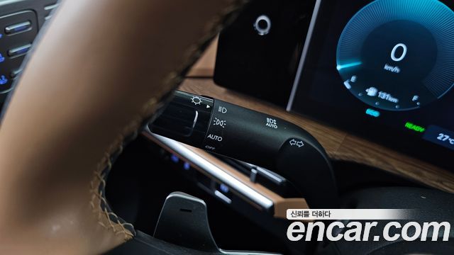 Hyundai Santafe 2025 — photo 35