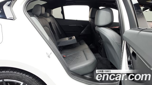 BMW 5-Series 2026 — photo 17