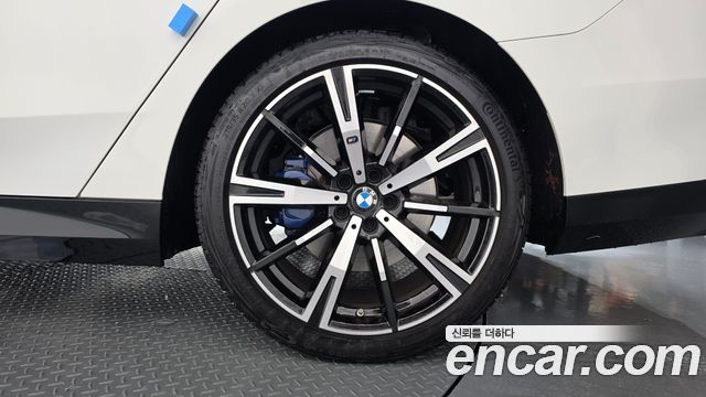 BMW 5-Series 2026 — photo 7