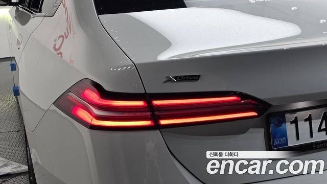 BMW 5-Series 2026 — photo 9