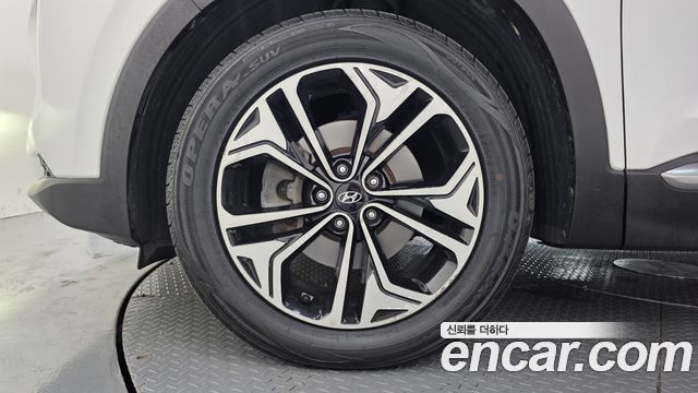 Hyundai Santafe 2019 — photo 5
