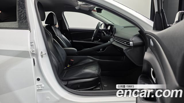 Hyundai AVANTE 2023 — photo 11