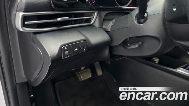 Hyundai AVANTE 2023 — photo 17