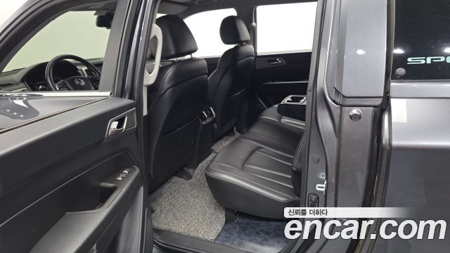 KG Mobility Rexton 2018 — photo 18