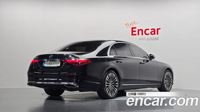 Mercedes-Benz S-Class 2022 — photo 2