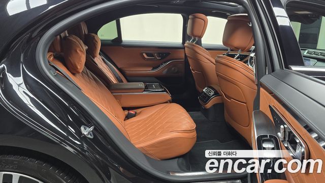 Mercedes-Benz S-Class 2022 — photo 17