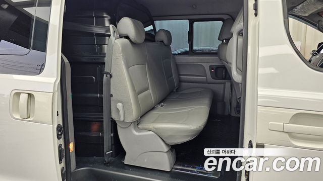 Hyundai Starex 2015 — photo 12