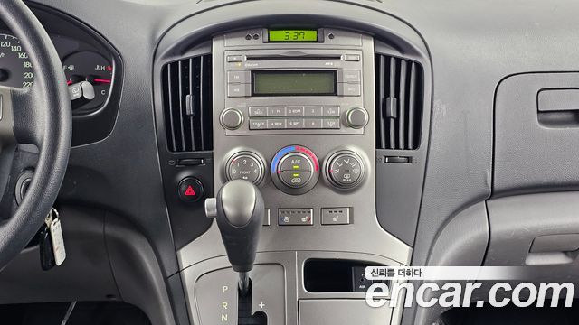 Hyundai Starex 2015 — photo 14