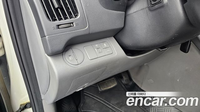 Hyundai Starex 2015 — photo 16