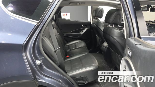 Hyundai Santafe 2016 — photo 18