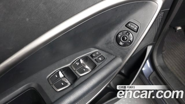 Hyundai Santafe 2016 — photo 30