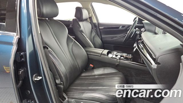 Genesis G80 2022 — photo 24