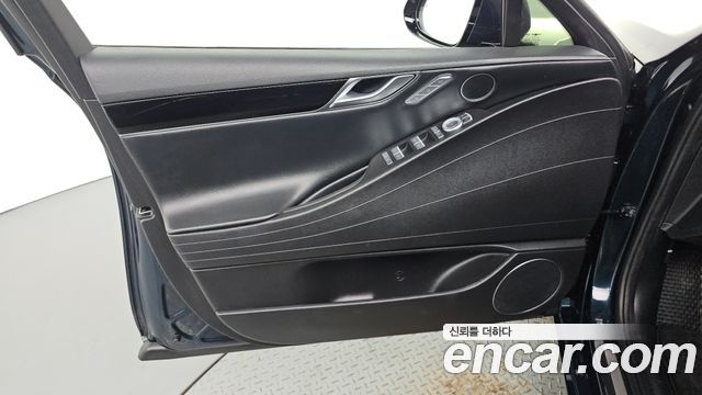 Genesis G80 2022 — photo 14