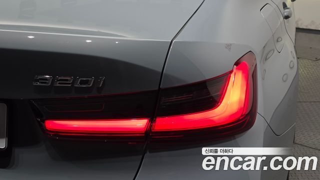 BMW 3-Series 2026 — photo 9