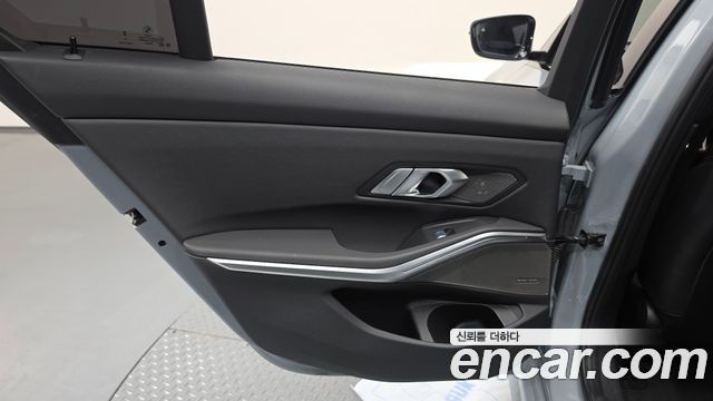 BMW 3-Series 2026 — photo 15