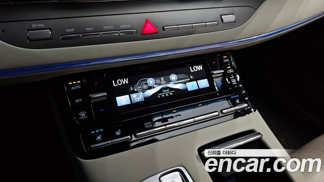 Hyundai Grandeur 2022 — photo 24
