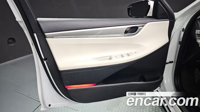 Hyundai Grandeur 2022 — photo 14