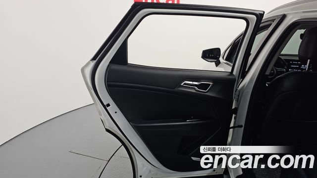 Kia Sportage 2022 — photo 15