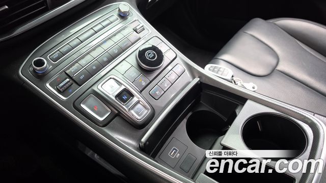 Hyundai Santafe 2021 — photo 9