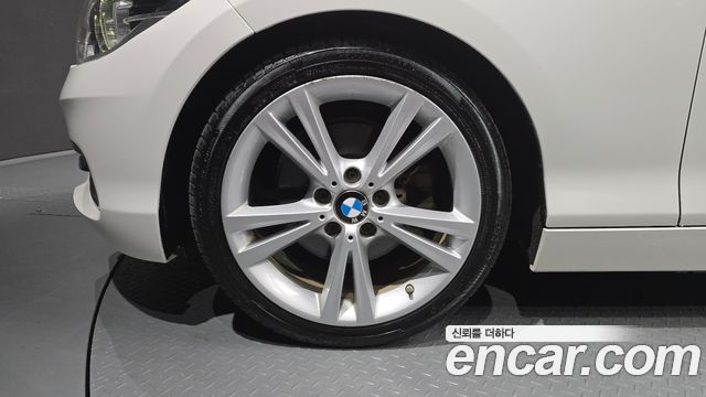 BMW 1-Series 2019 — photo 5