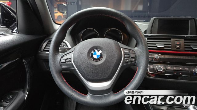 BMW 1-Series 2019 — photo 19