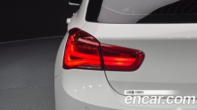 BMW 1-Series 2019 — photo 9