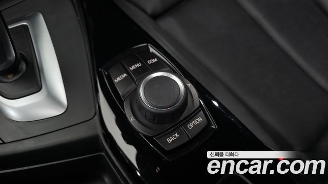 BMW 1-Series 2019 — photo 27