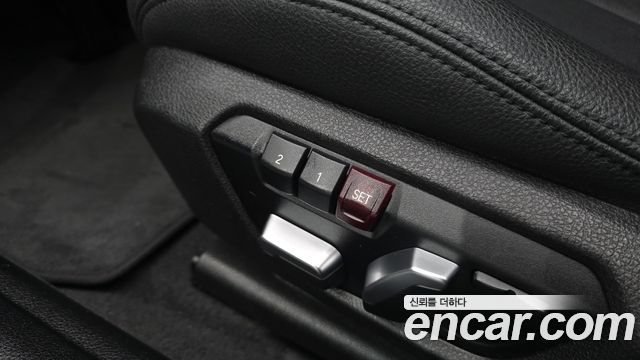 BMW 1-Series 2019 — photo 28