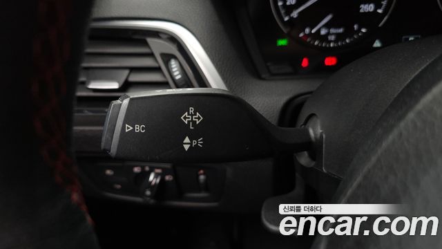 BMW 1-Series 2019 — photo 30