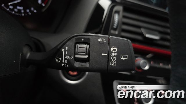 BMW 1-Series 2019 — photo 31