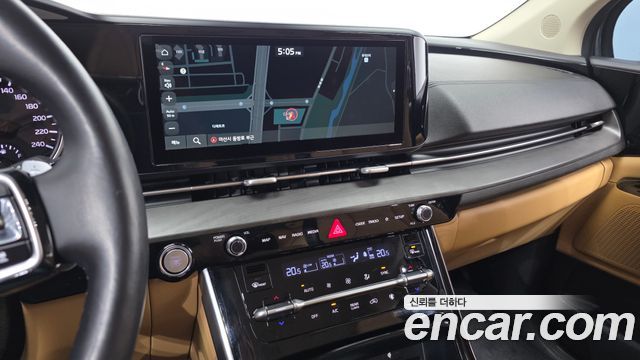 Kia Canival 2021 — photo 19