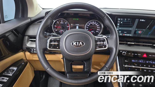 Kia Canival 2021 — photo 20