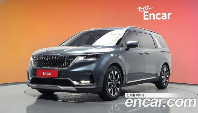 Kia Canival 2021 — photo 1