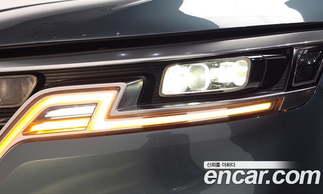 Kia Canival 2021 — photo 8
