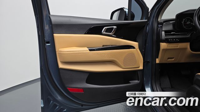 Kia Canival 2021 — photo 14
