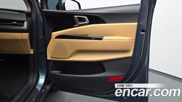 Kia Canival 2021 — photo 15