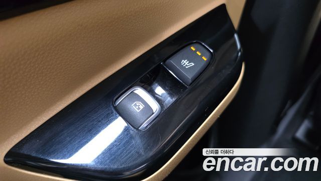 Kia Canival 2021 — photo 27