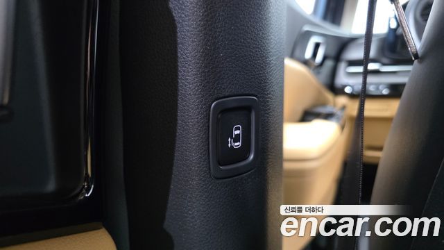 Kia Canival 2021 — photo 30