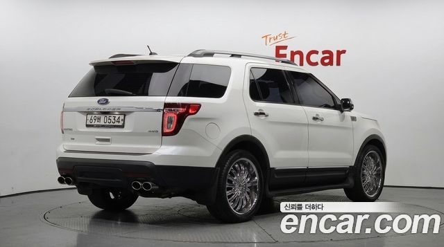Ford Explorer 2016 — photo 2