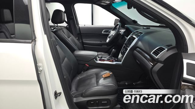 Ford Explorer 2016 — photo 11
